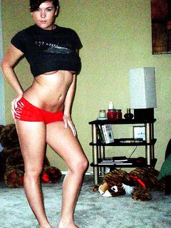 Liceale esibizionista fa la porca